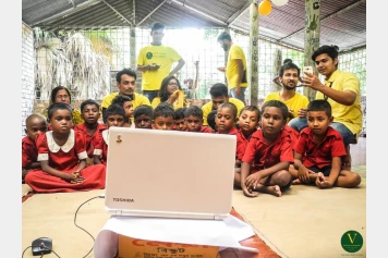 প্রজেক্ট-চলো স্কুল রঙ্গিন করি