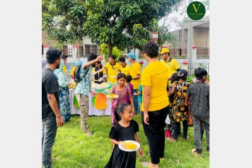 "রসালো ফলের মিষ্টিমুখ” মৌসুমী ফল উৎসব ২০২৫!