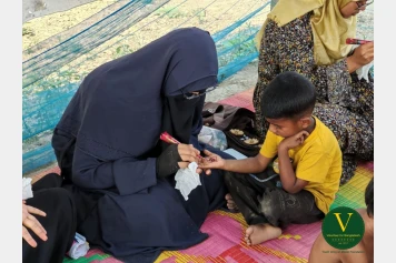 রঙিন হাতে ঈদের খুশি